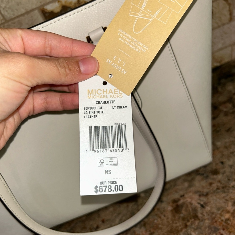 Michael Kors White Tote Bag - Picture 4 of 8